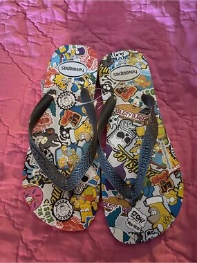 Havaianas Simpsons Print Flip Flops - new size 8 men’s 9.5 women’s